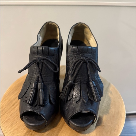 Black Leather Peep-Toe Women's Shoes - Picture 1 of 8
